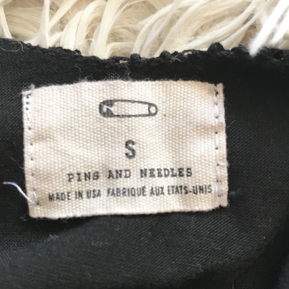 Pins and Needles Lace Deepv Halter Tunic Top - Picture 7 of 7